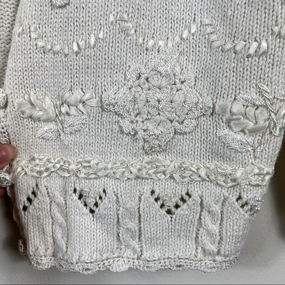 Vintage 90s Floral Embroidered Cardigan Sweater Medium White Boho Cottage Granny - Picture 7 of 12